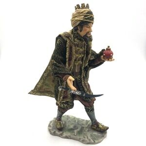 2005 Members Mark Nativity 10" Wise Man Porcelain Fabric Embellish Wisemen Red